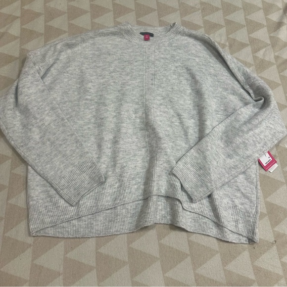 Vince Camuto long Dolman sleeve sweater in grey - Picture 1 of 2